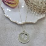 Elegante 14k Gelbgold-Anhängerkette mit Baby-Andenken